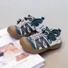 Sandálias com Sola Rígida para Crianças 2026 Verão Sandálias com Biqueira Anti-impacto Ajuste por Cordão Unissex Crianças Sapatos Aquáticos Respiráveis Sapatos Esportivos