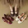 Confortáveis, não machucam os pés, sapatos artesanais de qualidade, bico redondo, couro de carneiro de primeira camada, sola plana, Mary Jane, tamanhos 33-40, sola macia, sapatos de sola única pequenos