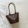 2026 Verão Novo Simples Relaxado Moda Alto Valor Cor Sólida Bolsa Saco Estilosa para o Dia a Dia Bolsa de Mão