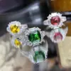 Joyería de simulación Versa Red Social café grande en vivo retro Nuevo Rojo Rosa color jade tesoro anillo de apertura completo de diamantes para mujer