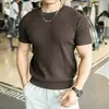 Estilo novo de verão moda de Hong Kong tendência modelagem solta design de nicho T-shirt masculina versátil adequada para uso diário em 2026