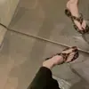 Primeiro Encontro com as Sandálias de Dedo Versáteis de Salto Baixo Estampadas de Leopardo da Ji Fang