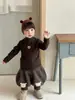 Ropa para Niños Estilo Otoño e Invierno Engrosada Bebé 2026 Estilo Coreano Ropa para Niños Conjunto de Chaleco de Lunares y Pantalones Largos Peludos para Niños