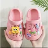(Venta caliente) Verano Nuevo EVA Padre-Hijo Antideslizantes Dibujos Animados Zapatos de Agujeros para Niños Pantuflas Niñas Interior Exterior Niños