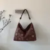 Bolso Tote de Gran Capacidad Retro con Remaches para Mujer 2025 Nuevo Color Puro Terciopelo de Ciervo Moda para Viajar de un Hombro Cruzado de Mano