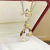 Colar Rombus Florido Versão Alta do Burro para Mulheres, Espessura de Madrepérola Branca Natural, Colar Único da Moda em Ouro Rosa, Joias Femininas