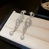 Pendientes de Borla con Forma de Gota de Perla de Aguja de Plata, Pendientes de Lujo Ligero y de Gama Alta, Exquisitos y de Moda, Accesorios para Orejas Únicos y de Nicho