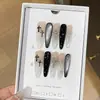 Uma Gu [Coração de Corvo Negro] Estilo Doce e Cool Escuro Armadura Usável de Metal com Diamantes e Olho de Gato Brilhante