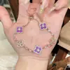 Exquisito Pulsera Extraíble con Incrustaciones de Diamantes, Brillante Imitación de Concha Rosa Natural, Trébol de Cuatro Hojas Hueco de la Suerte para Mujeres, Joyería de Mano de Lujo Ligero de Nicho