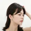Pendientes de plata de ley s925, pendientes de botón huecos de mariposa full-diamond ultrabrillantes para mujer, lujo ligero, de alta gama, modernos y versátiles
