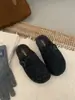 Pantuflas peludas para mujer, de suela gruesa, forradas de polar, puntera cerrada, tipo slip-on, para uso en exteriores, nuevo estilo de moda 2026 para otoño e invierno, Boken