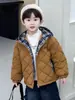 Jaqueta Rota de Outono e Inverno para Meninos Estilo Coreano Acolchoada Infantil com Capuz Roupas Externas para Bebês e Crianças Pequenas Comércio Exterior Transfronteiriço