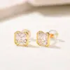 Pendientes de Plata S925 con Moissanita Corte Esmeralda y Diseño Cuadrado con Borde Dorado, Artículo Simple y de Moda para Mujer de Gran Venta
