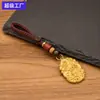 Popular llavero colgante de dragón dorado de latón, trae riqueza y tesoros, accesorio decorativo del dragón del zodíaco, llavero de latón para coche