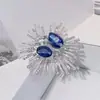 Broche de strass de alta qualidade europeu e americano, broche de liga para senhoras, variedade de pinos opcionais de alta qualidade, broche delicado