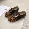 Zapatos Birkenstock Retro de Suela Gruesa Cobertura Total para Mujer Otoño 2026 Nuevo Estilo Aumento de Altura Interior Versátiles Cómodos Mocasines Zapatos Individuales Birkenstock