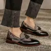 Atacado estilo comércio exterior 2026 Outono salto baixo franja bico redondo bloco de cor casual sapatos de um só