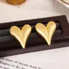 Brincos de Coração Escovado Agulha de Prata Venda Quente Transfronteiriça Brincos Elegantes com Temperamento Simples Versáteis Brincos de Alta Qualidade Atacado para Mulheres