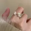 Diseño Francés de Nicho Anillo Abierto con Perlas y Pedrería Moda Personalizado Lujo Ligero Simple Anillo para Dedo Índice Combinable