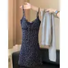 Vestido de Tirantes Floral Azul Oscuro para Mujer, Falda Corta Ajustada de Principios de Primavera, Conjunto de Falda Pequeña Único y Hermoso para Principios de Verano