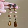 Latte Estilo Francés~Colección de Aretes de Acrílico Color Café para Mujer, Aretes de Nicho de Lujo de Alta Gama, Aretes de Botón de Moda