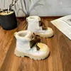 Botas Chelsea com Laço para Meninas 2026 Outono/Inverno Novas Botas Infantis de Solado Macio Moda e Conforto Botas de Cano Curto de Couro para Crianças Maiores
