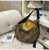 Nuevo Bolso de Hombro Estilo Coreano Ins Retro Nicho Estampado de Leopardo Forma de Dumpling, Ligero para Compras Diarias y Viajes al Trabajo, Bolso Tote Único