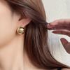 Brincos de Bola Vazada Modernos e Simples para Mulheres, Brincos de Tarraxa de Alto Padrão e Únicos, Estilo Minimalista Europeu e Americano, Redondos e Exquisitos