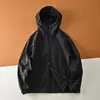 Chaqueta softshell para exteriores, unisex, a prueba de viento, resistente al agua, resistente a los arañazos, duradera, con un forro fino de forro polar para abrigar, adecuada para otoño e invierno, con capucha y elegante