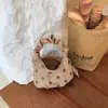 Bolso tote pequeño súper popular para el trabajo, nuevo bolso de hombro cruzado con cadena retro chic de verano 2026 para mujer