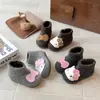 Botas de Piel de Gato Kt para Niñas 2025 Otoño e Invierno Nuevos Zapatos de Algodón Cálido de Terciopelo Suela Suave Antideslizantes Versátiles de Moda Botas Cortas