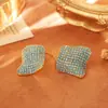 Pendientes cuadrados plisados de diseño moderno europeo y americano, sensación de lujo ligero y alta gama, pendientes geométricos únicos con circonita microincrustada