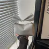 Nova Bolsa Estilosa Feminina 2026 Nova Tendência Moda Ombro Único Transversal Pequena Casual Versátil de Mão Pequena Quadrada