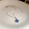 Colar pingente de cabaça com zircônia incrustada e efeito de gota de óleo para outono e inverno, toque de luxo leve e de alta qualidade, corrente para clavícula, joia versátil de nicho para mulheres