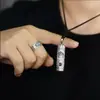 Collar de las Ocho Deidades Guardianas, Colgante de Proyección del Buda del Zodiaco, Estilo Vintage Desgastado para Hombres y Mujeres, Colgante del Mantra Lingyengur