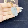 Collar Colgante de Jade Verde Esmeralda Tianshan con Hojas Doradas y Patrón de Flor, Venta al por Mayor Directamente del Fabricante