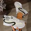 Nuevas Zapatillas Casuales para Mujer Talla Grande Bloque de Color Estilo Papá Suela Gruesa para Aumentar Altura Otoño/Invierno 2026 para Comercio Transfronterizo