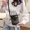 Bolso de Cubo de Mano de Alta Gama para Mujer 2026 Nueva Moda Bolso de Hombro Cruzado Versátil Bolso de Mano Simple para el Trabajo
