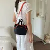 Bolso tote de estilo outdoor con bloques de color para mujer, con múltiples bolsillos, diseño cruzado, un bolso de hombro casual y versátil, y una práctica bolsa para el teléfono para el uso diario