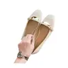 Versión de piel de oveja de los elegantes zapatos planos de punta redonda que aumentan la altura de Grape Mom para mujer, sin cordones, planos, con correas de hebilla, adecuados para ir al trabajo