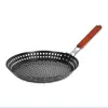Fabricante Produz Prato de Churrasco para Acampamento ao Ar Livre com Cabo de Madeira, Frigideira Grelha de Fundo Plano, Prato de Churrasco Redondo, Frigideira Grelha Perfurada