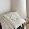 Colcha de punto estilo INS con diseño de nube de dibujos animados para primavera y otoño, colcha de invierno suave y cálida con borde enrollado, lavable a máquina, adecuada para uso en dormitorio