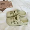 Novedad Primavera/Verano 2026 Tejidas Huecas Retro Suela Gruesa Punta Cerrada Moda Medias Zapatillas Sandalias de Exterior Estilo Birkenstock para Mujer