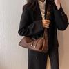 Bolsa de Textura de Alta Qualidade Feminina de Grande Capacidade 2022 Nova Moda Nicho Design Crossbody Bag Outono e Inverno Hot Pillow Bag