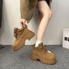 Botas Retrô Estilo Britânico com Solado Grosso para Mulheres Outono e Inverno 2025 Novo Visual Emagrecedor Bico Largo Cano Curto Cadarço Botas Casuais