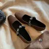Zapatos Mary Jane cuadrados pequeños elegantes de piel de oveja súper suave con pedrería en forma de corazón, Zapatos planos de estampado de leopardo retro francés para mujer