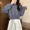 Suéter suave y acogedor de cuello redondo para mujer, nuevo estilo otoño e invierno, corte holgado casual, jersey adelgazante, top corto de punto de manga larga para mujer