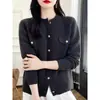 Suéter de Tricô Estilo Tweed com Gola Redonda Novo para Outono/Inverno 2026 para Mulheres, Blusa de Manga Longa com Design Elegante e Juvenil, Casaco Versátil