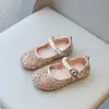 Sapatos de Princesa para Meninas 2026 Nova Coleção Primavera/Outono Sapatos de Performance Infantil Sapatos com Lantejoulas e Cristais Mocassins Baixos para Meninas