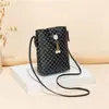 Bolso para Teléfono Móvil de Moda Nuevo 2025, Bolso Cubo Nuevo, Bolso Sencillo Estampado para Mujer, Bolso Cruzado de Hombro Único con Temperamento, Dropshipping